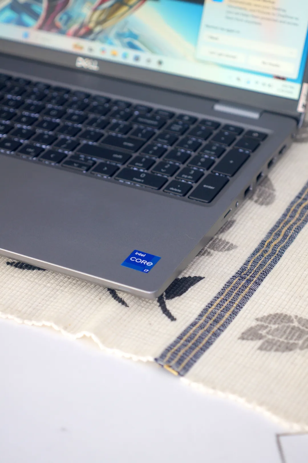 Dell PRECISION 3561 WORKSTATION foto 3