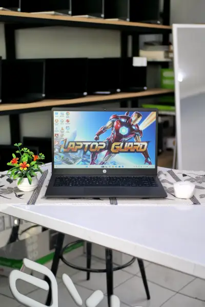 Laptop HP AMD RYZEN 3 7320U AMD RYZEN 3 7320U 8GB 256GB second di Jogja