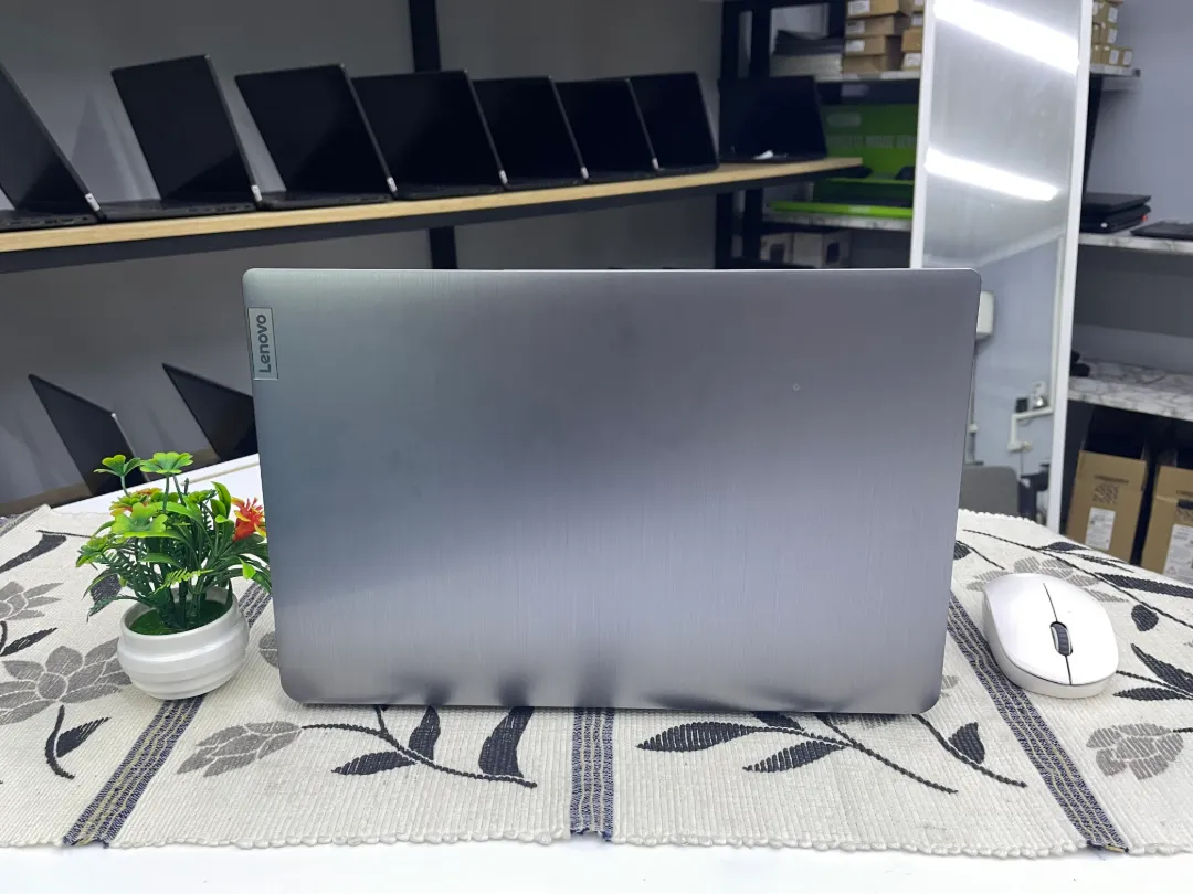 Lenovo IDEAPAD SLIM 3 14IAU7 foto 4