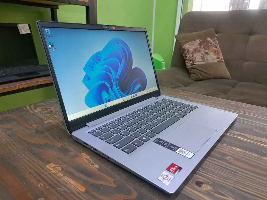Lenovo IDEAPAD SLIM 1