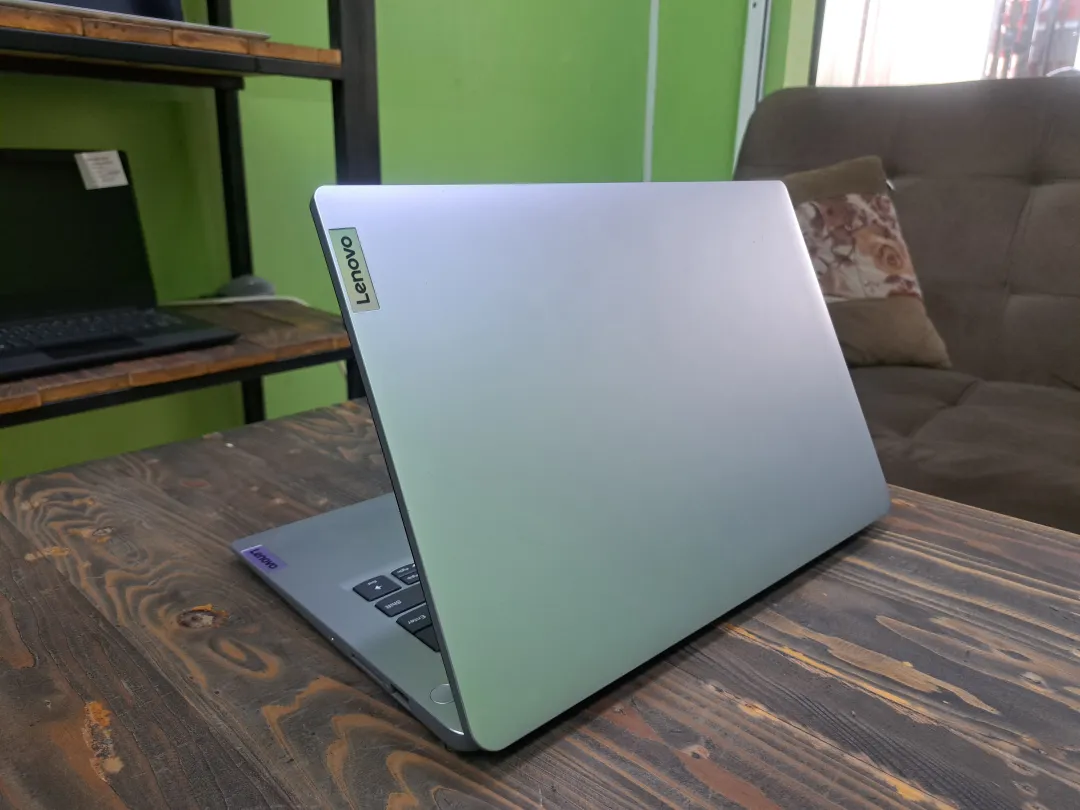 Lenovo IDEAPAD SLIM 1 foto 4