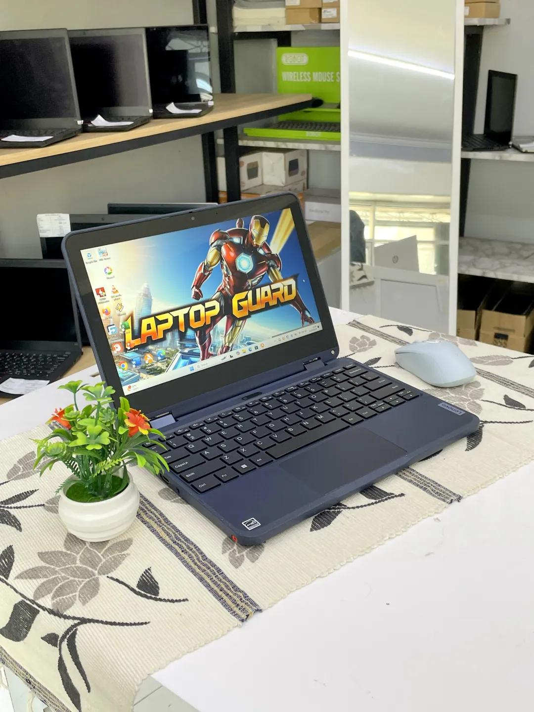 Lenovo 500W GEN 3 TOUCHSCREEN