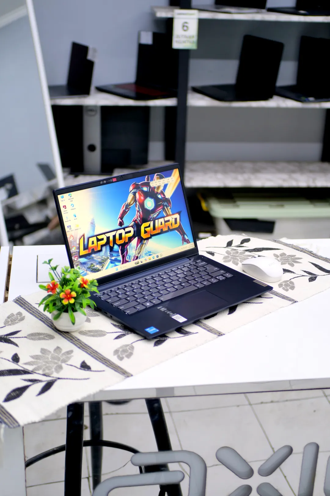 Lenovo IDEAPAD SLIM 3I14IAU7