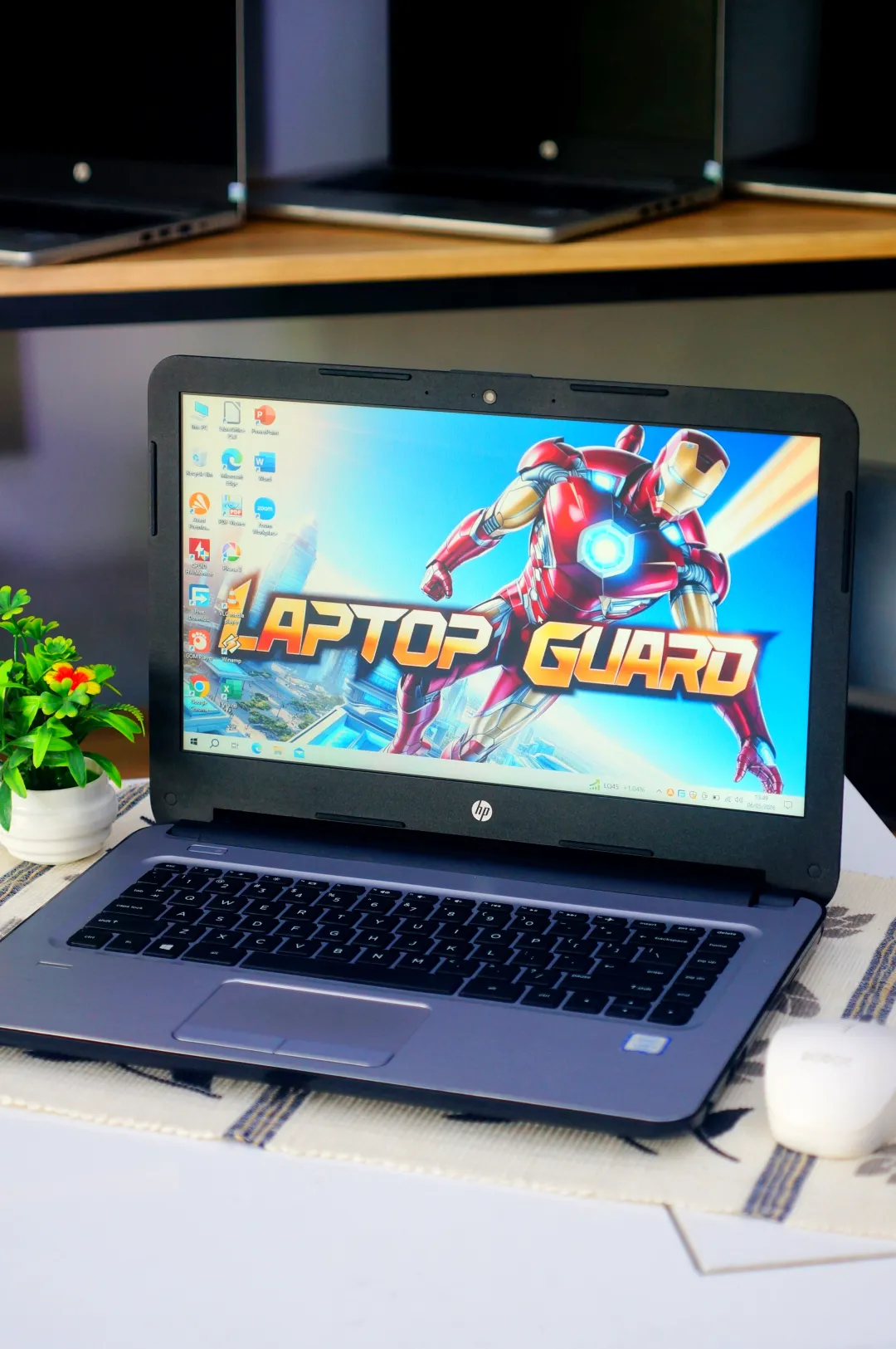 HP 348 G4