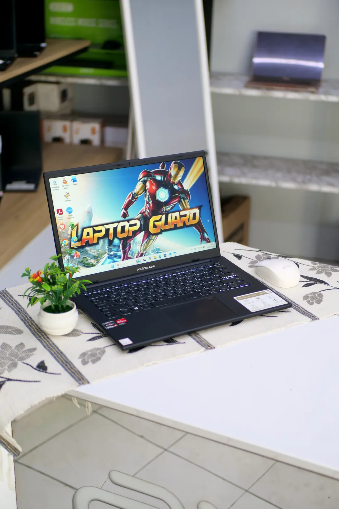 Asus VIVOBOOK E1404F