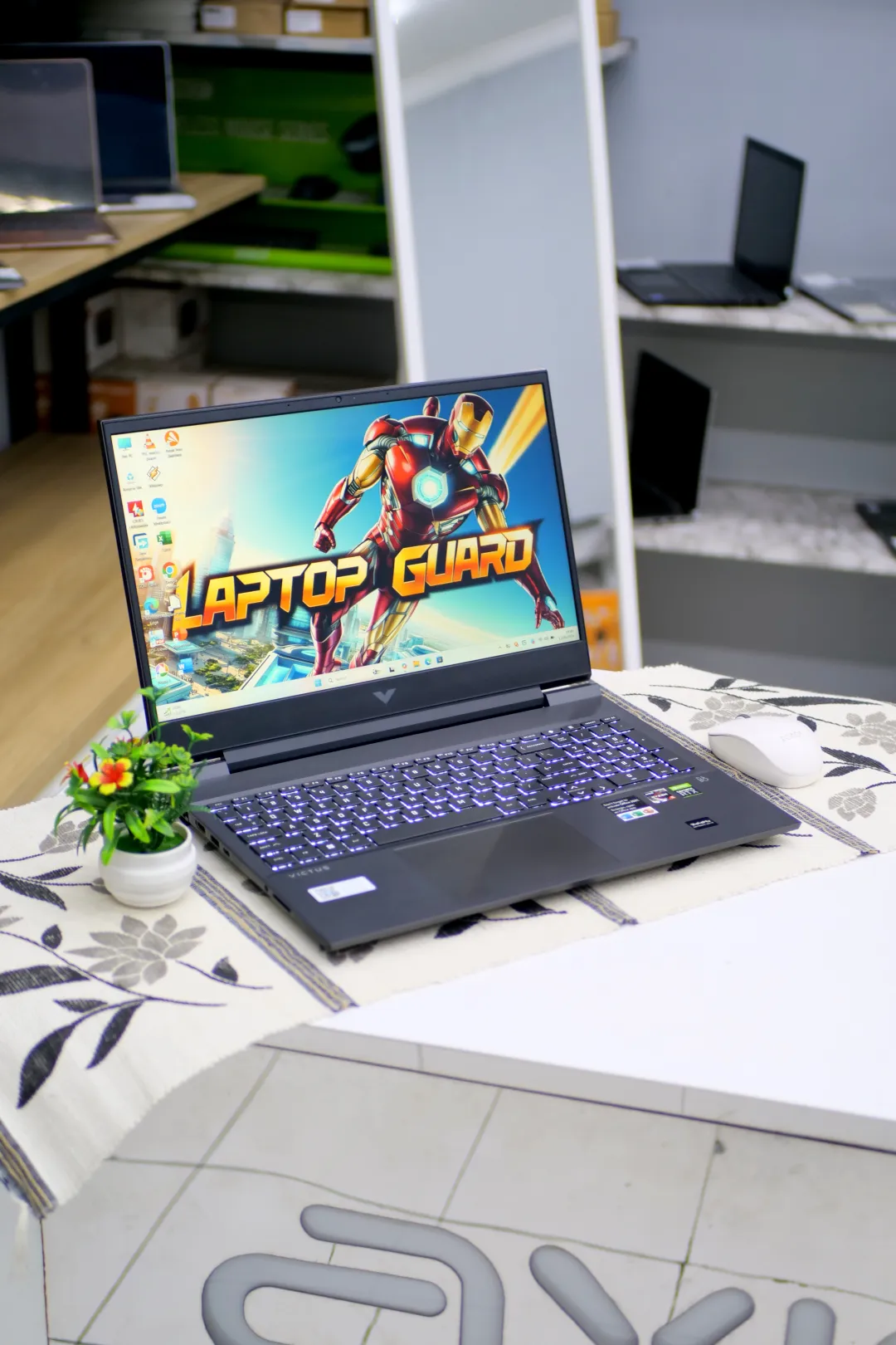 HP VICTUS 16 E1090AX