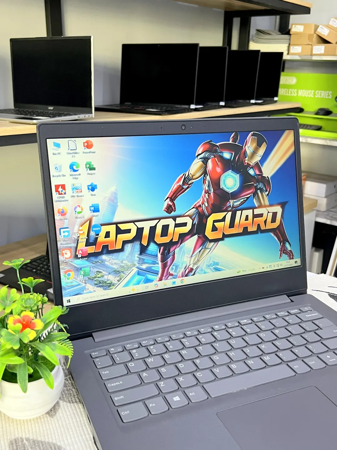 Lenovo V14 ADA