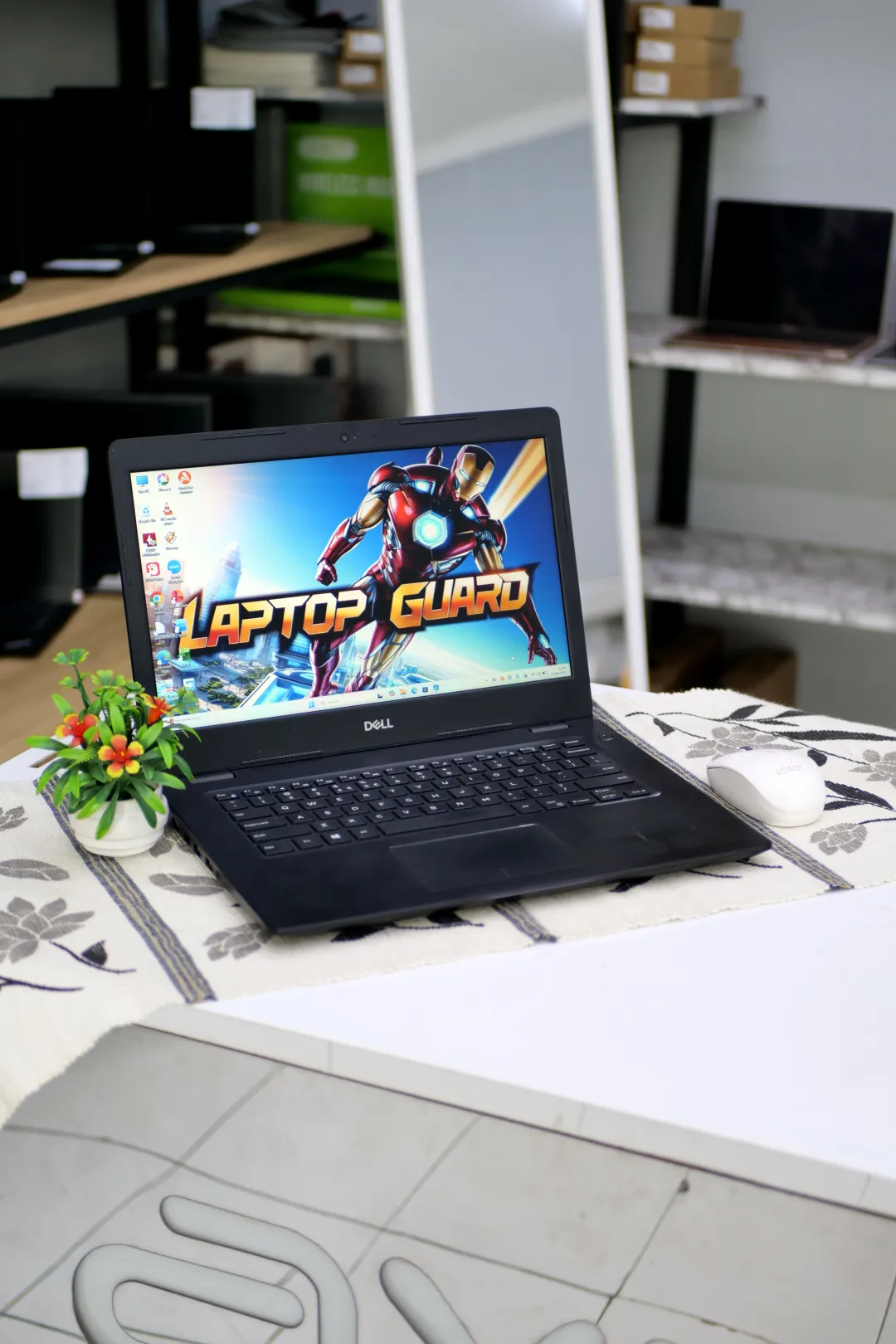 Dell INSPIRON 3493