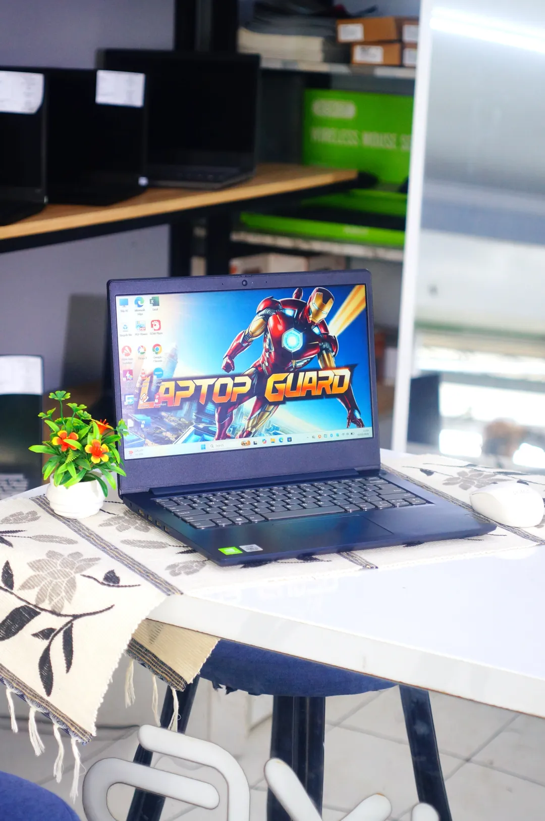 Lenovo IDEAPAD SLIM 3