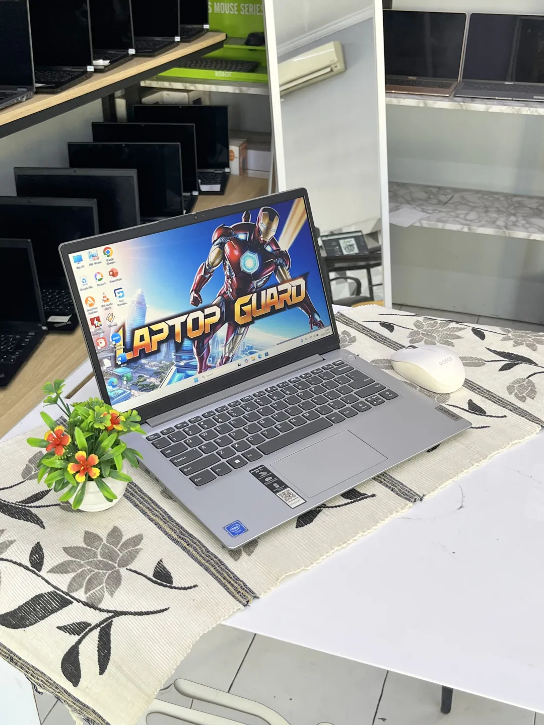 Lenovo IDEAPAD SLIM 1I 14IGL7