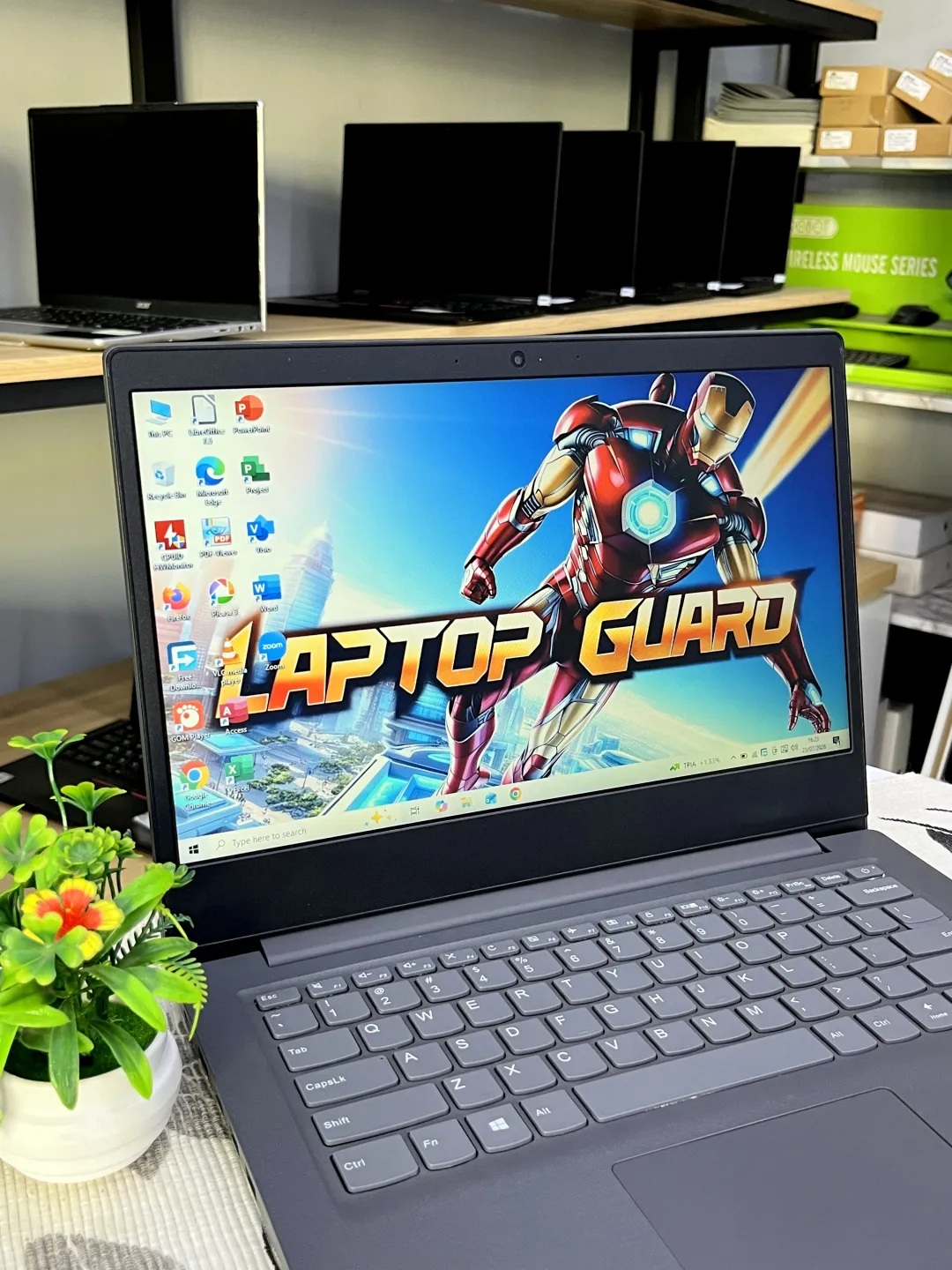 Lenovo V14 ADA