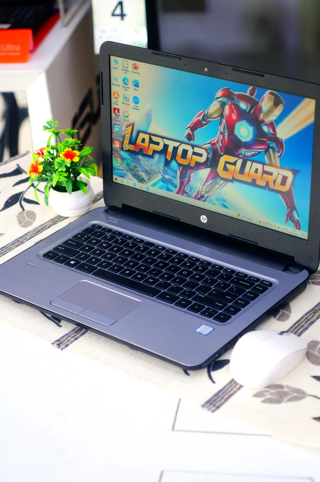 HP 348 G4 foto 2