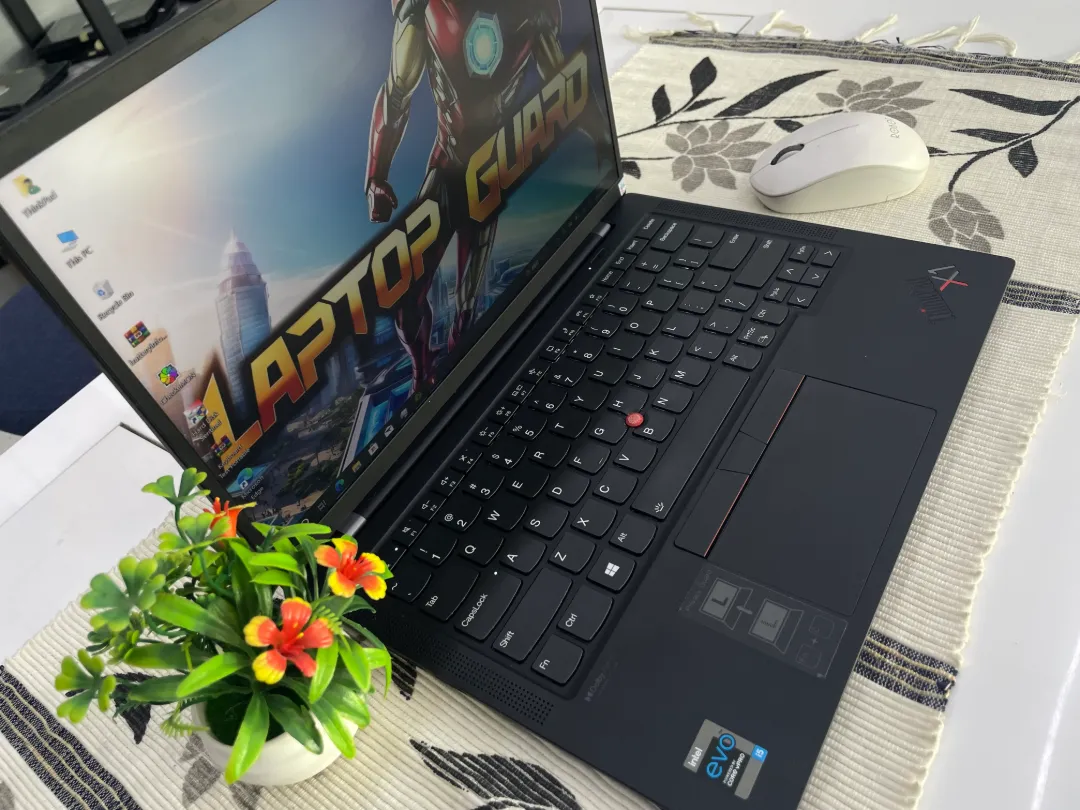 Lenovo LENOVO THINKPAD X1 CARBON GEN 9 foto 2