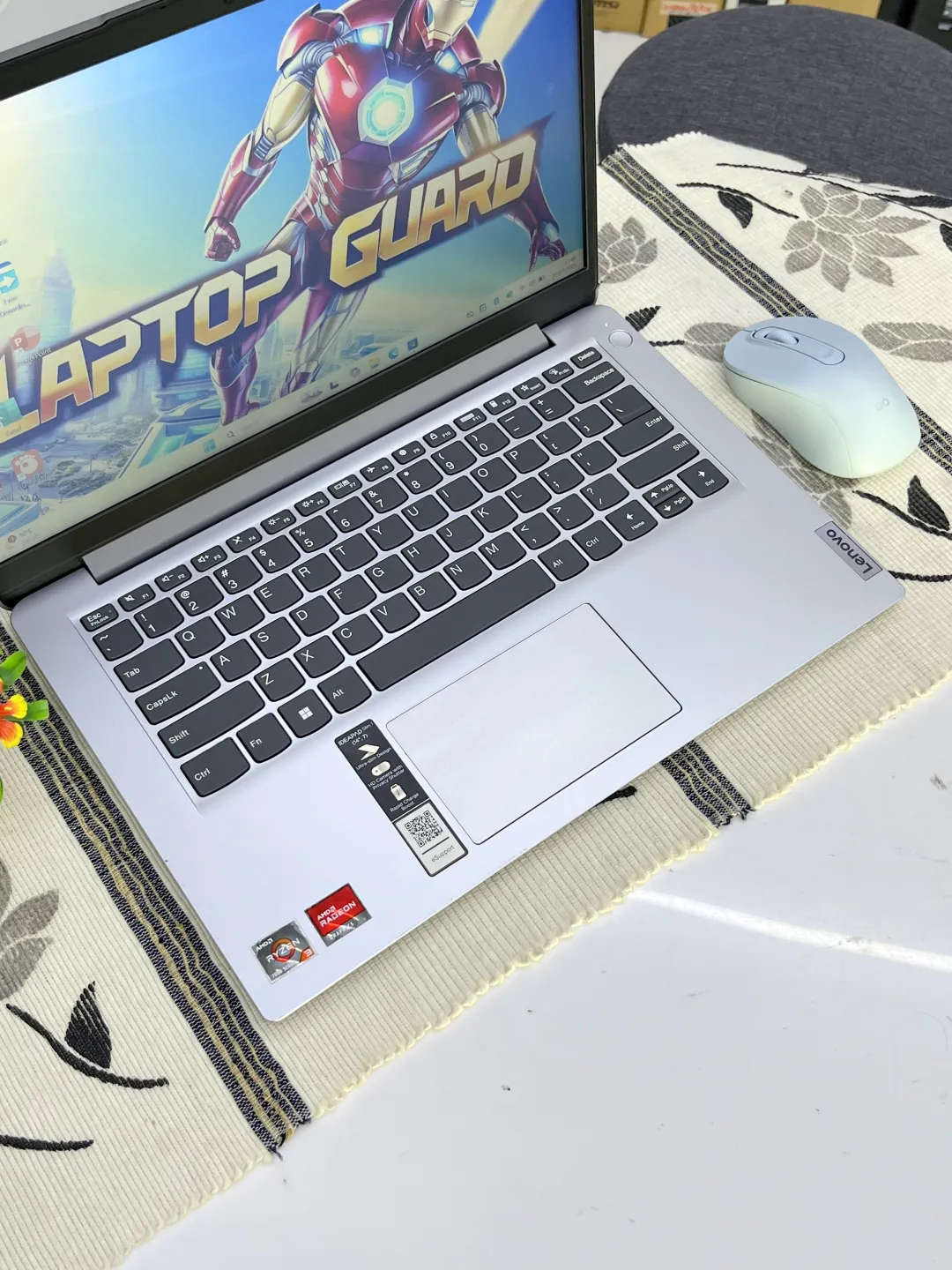 Lenovo IDEAPAD SLIM 1 foto 2
