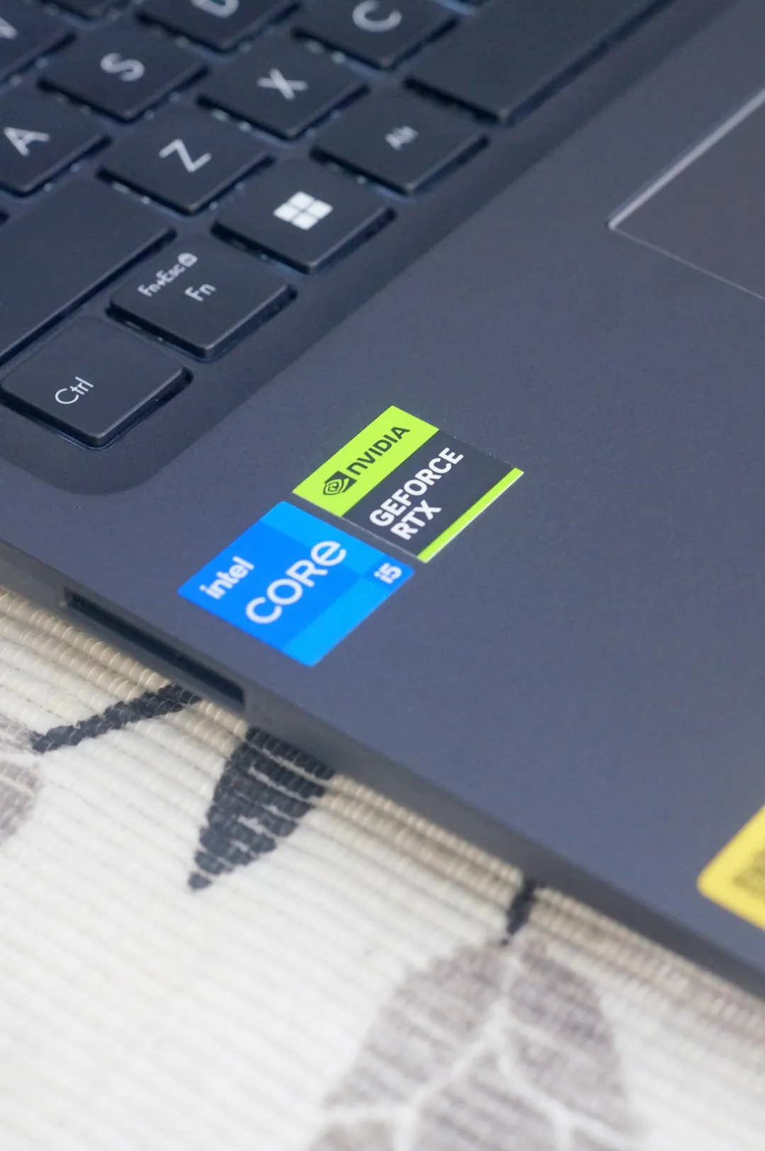 Asus VIVOBOOK 16X foto 2