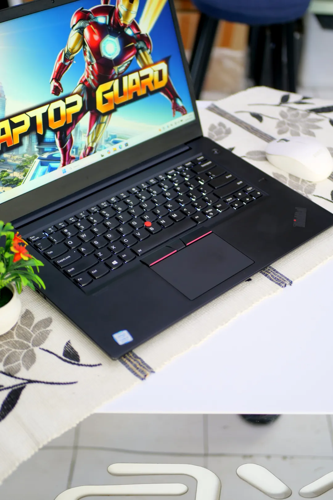Lenovo THINKPAD X1 EXTREME foto 2