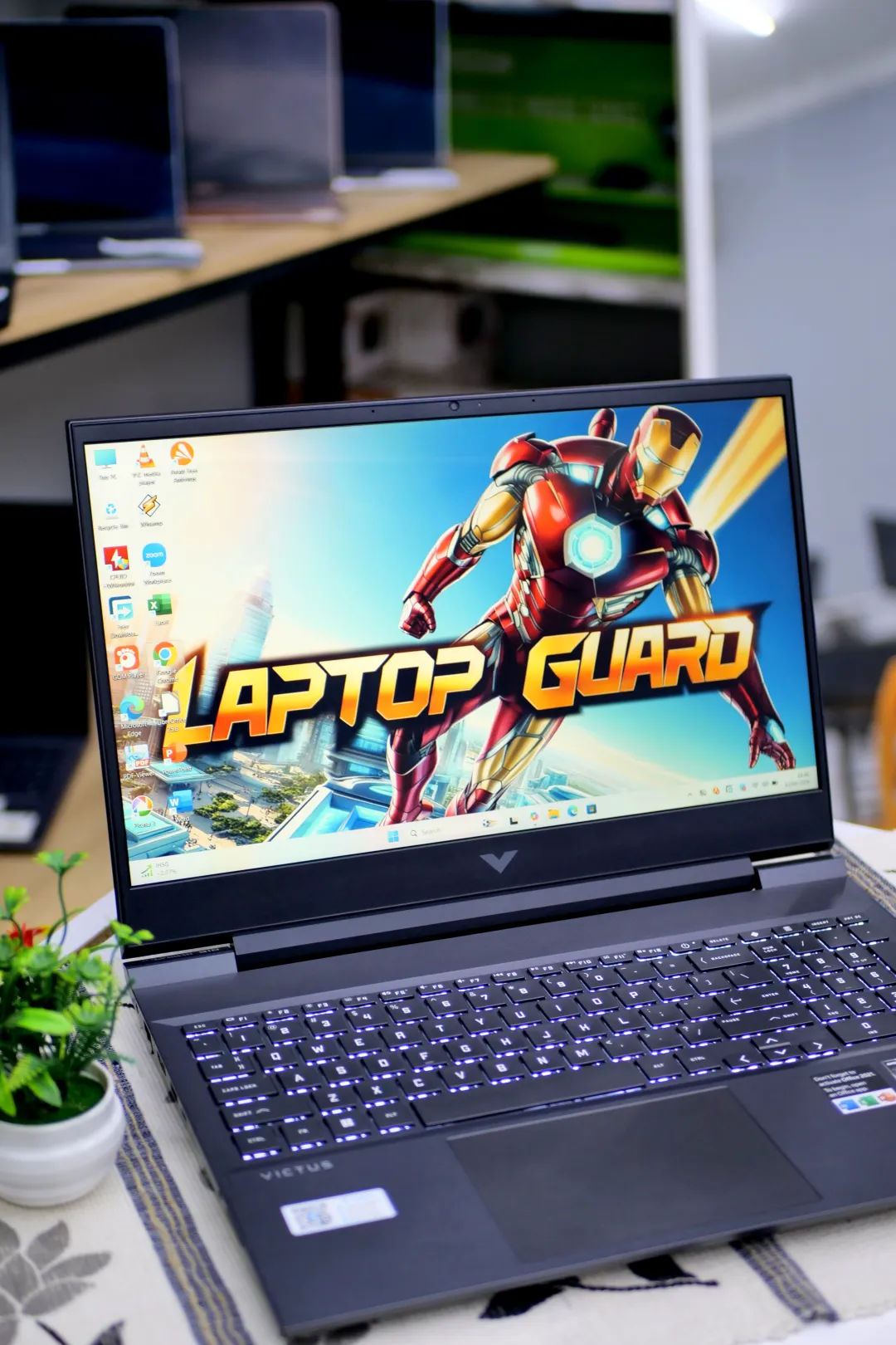 HP VICTUS 16 E1090AX foto 2