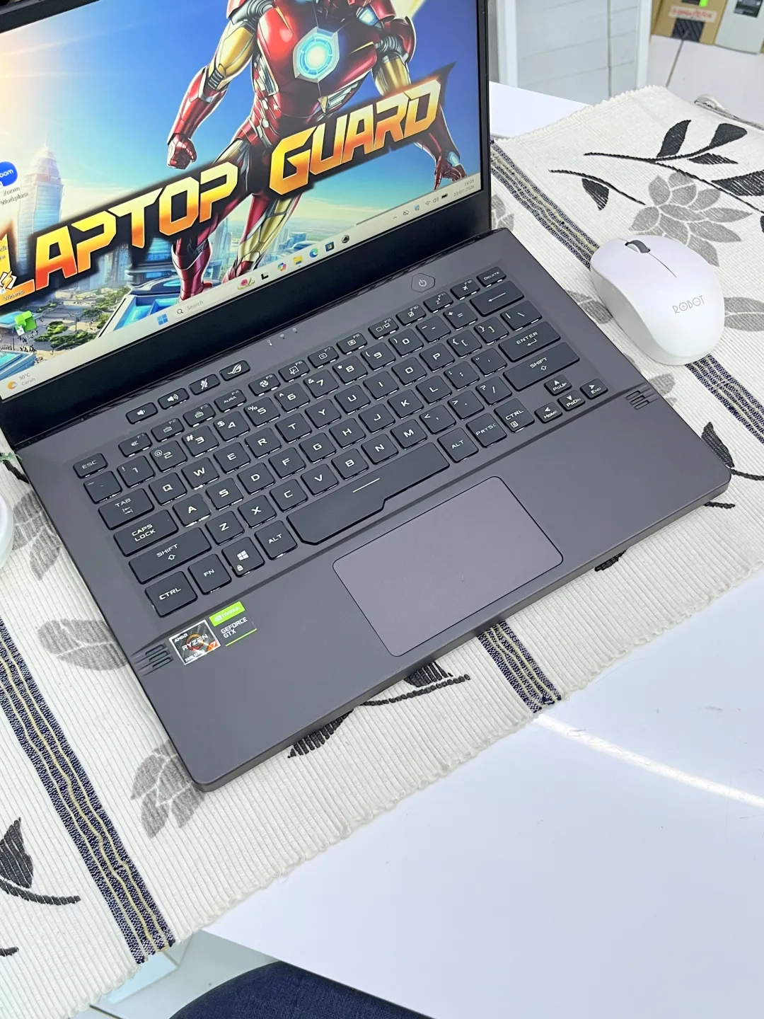 Asus ZEPHYRUS G14 GA401Q foto 2