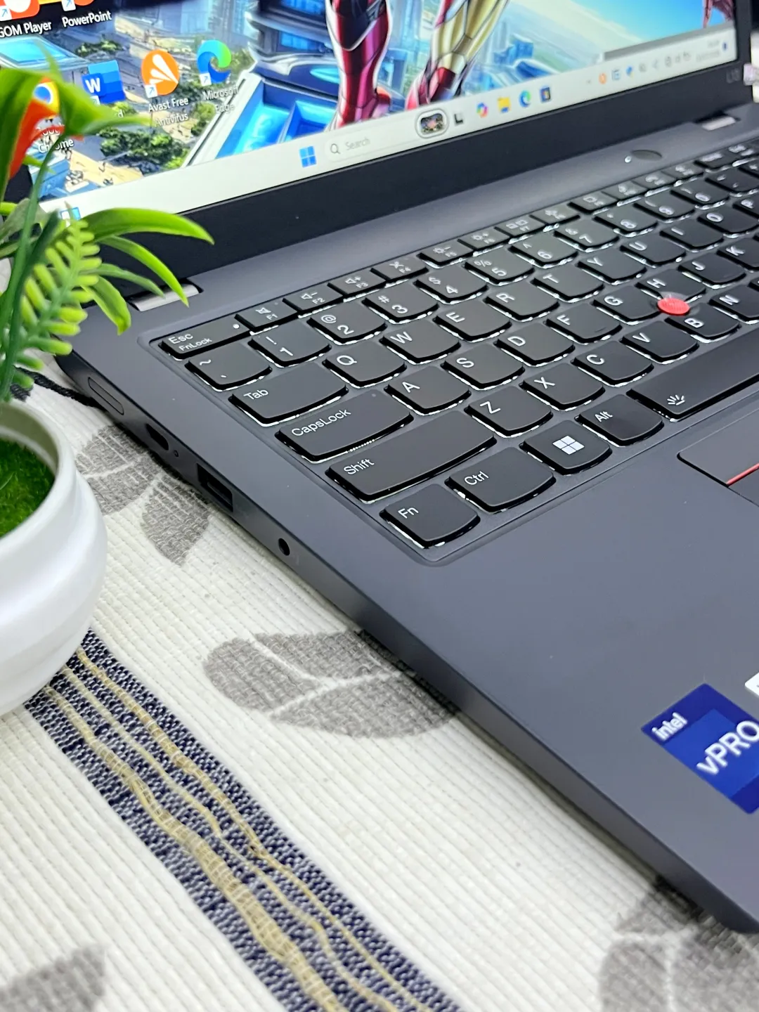 Lenovo THINKPAD L13 TOUCHSCREEN foto 2