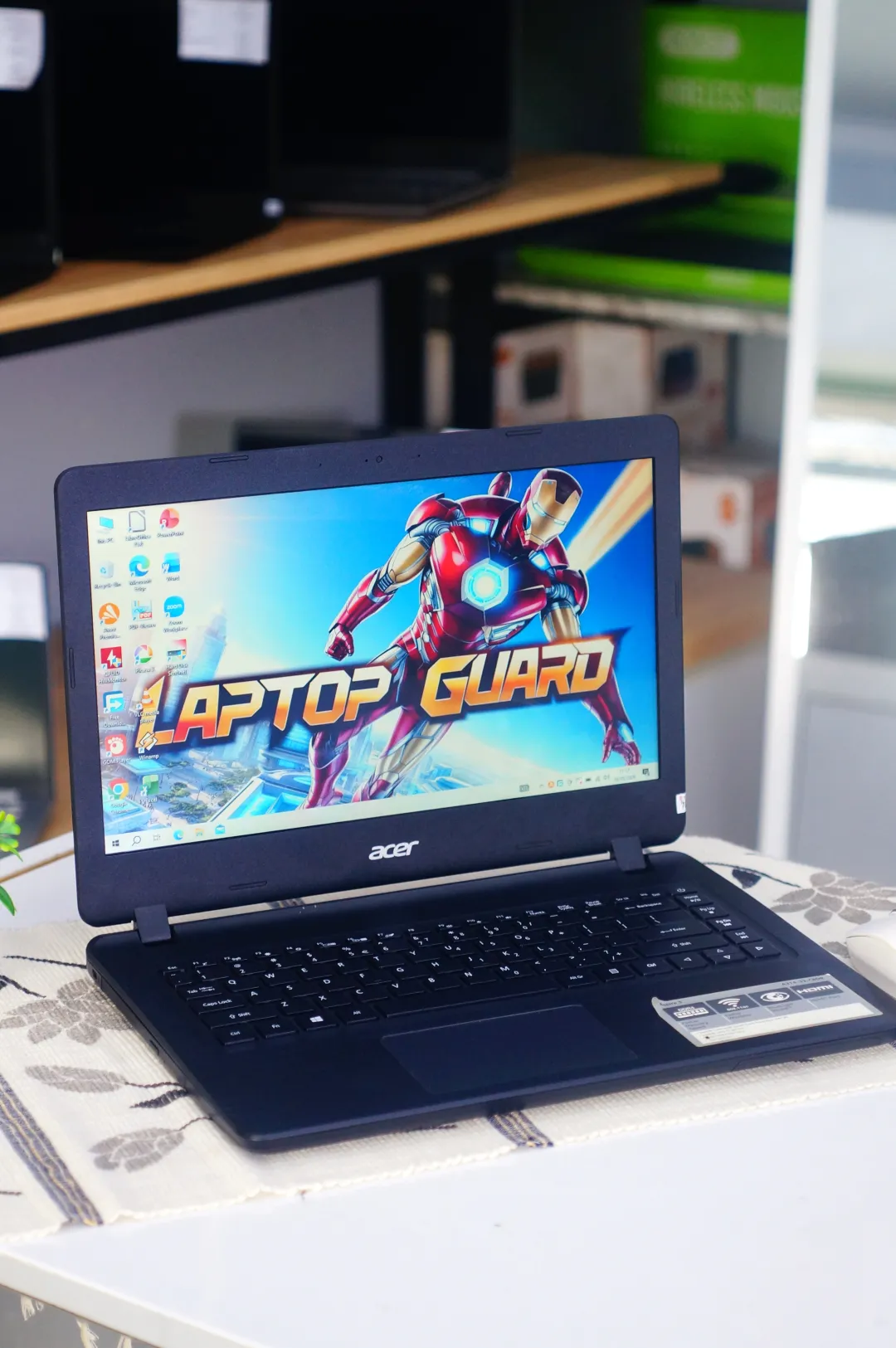 Acer ASPIRE A314-33 foto 2