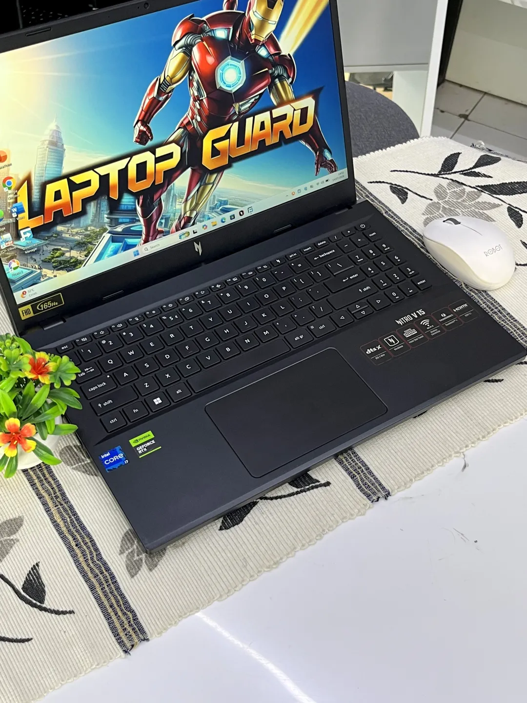 Acer NITRO V15 foto 2