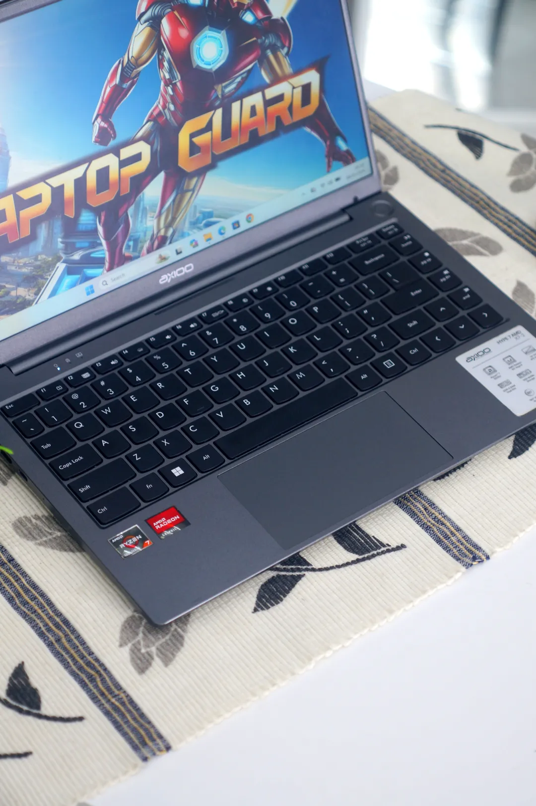 AXIOO HYPE 7 AMD X7 foto 2