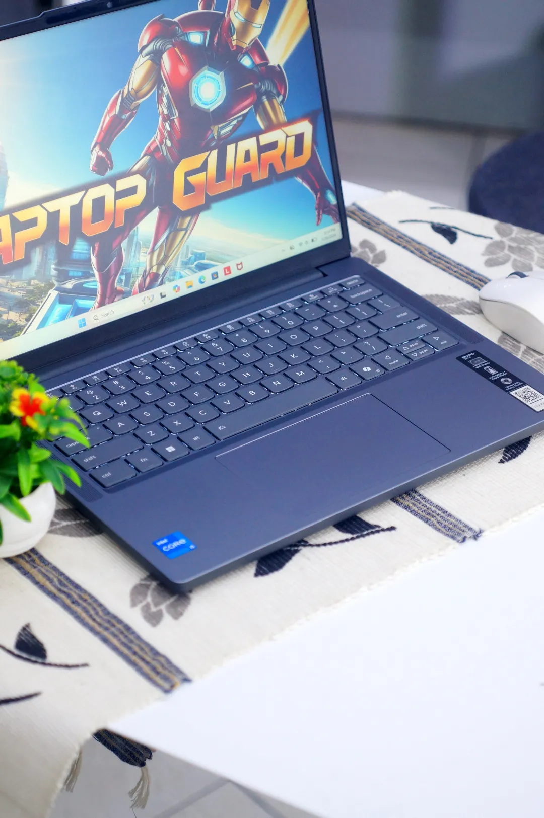 Lenovo IDEAPAD SLIM 3 14IRH10 foto 2