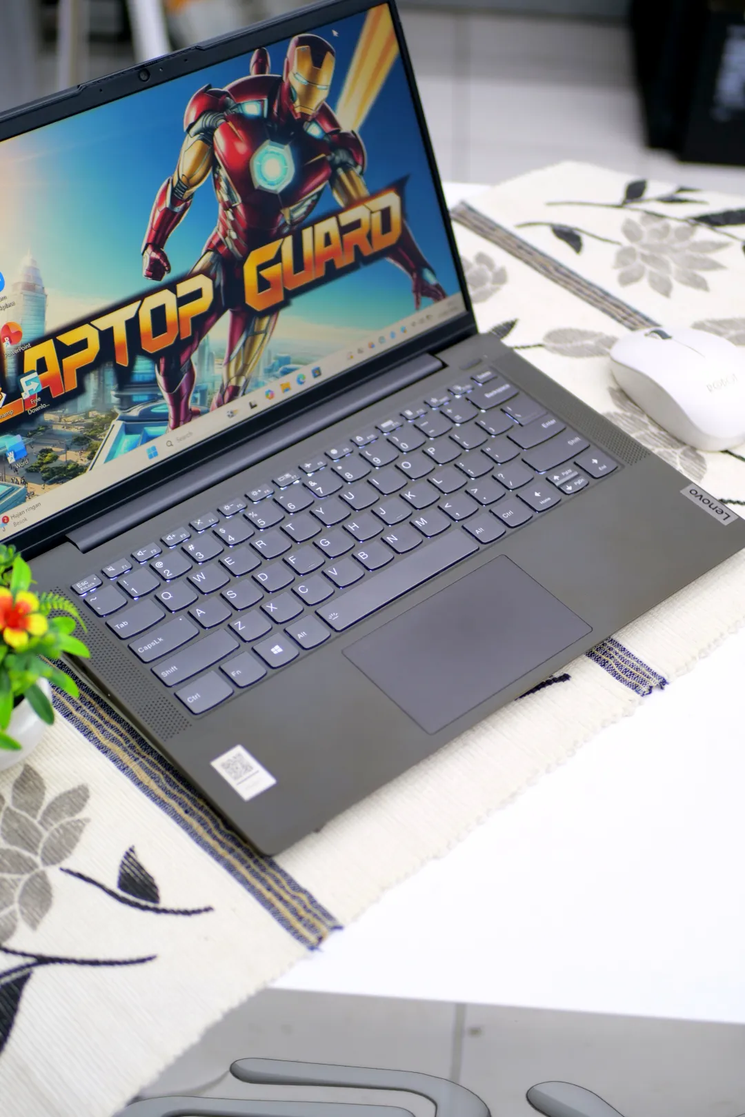 Lenovo IDEAPAD 5 14ALC05 foto 2