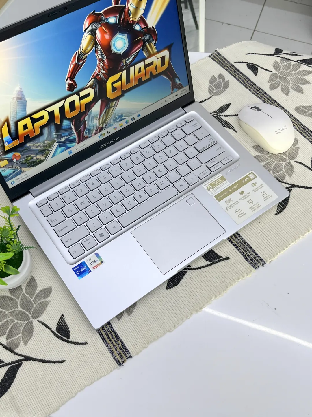 Asus VIVOBOOK A1404VA foto 3