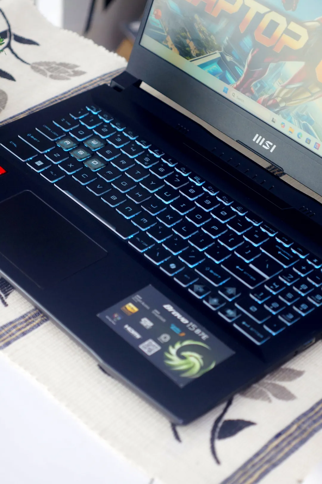 MSI BRAVO 15 foto 3