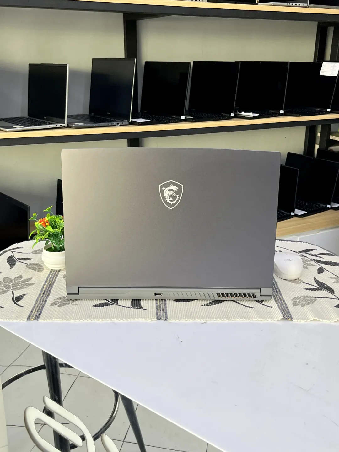 MSI THIN 15 B12UC foto 3