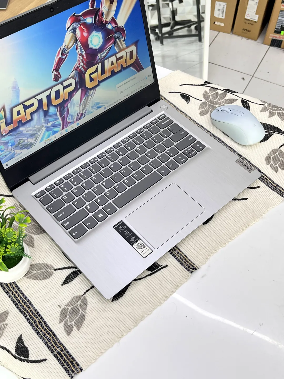 Lenovo IDEAPAD SLIM 3 foto 3
