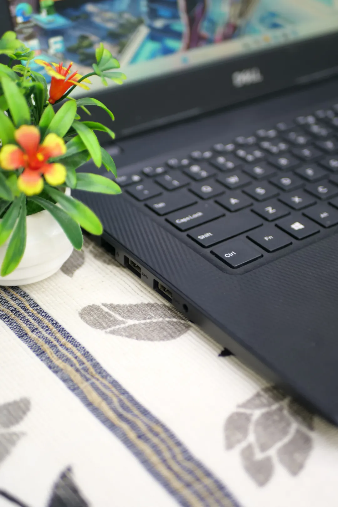 Dell INSPIRON 3493 foto 3