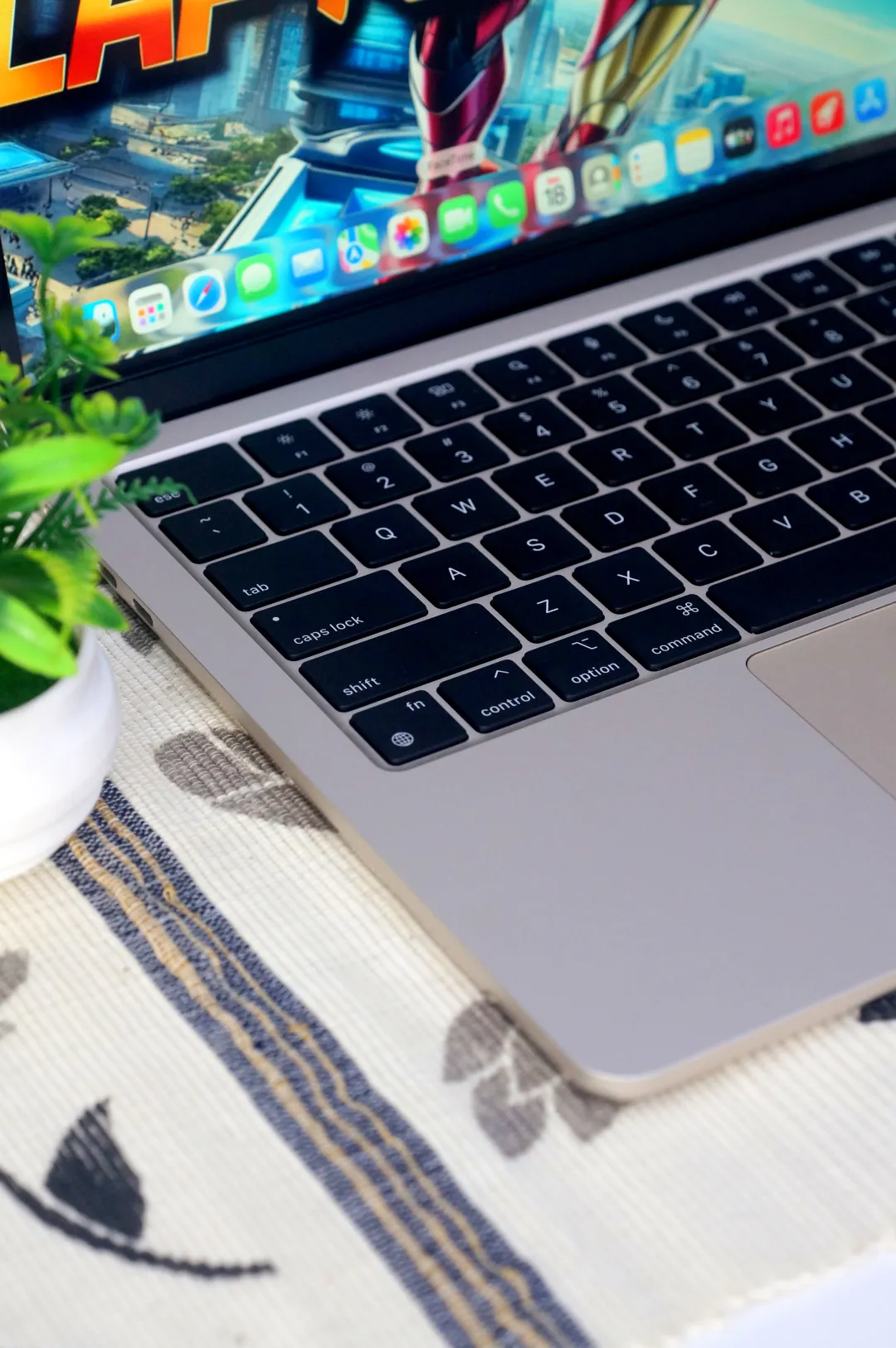 MACBOOK AIR M2 2026 foto 3