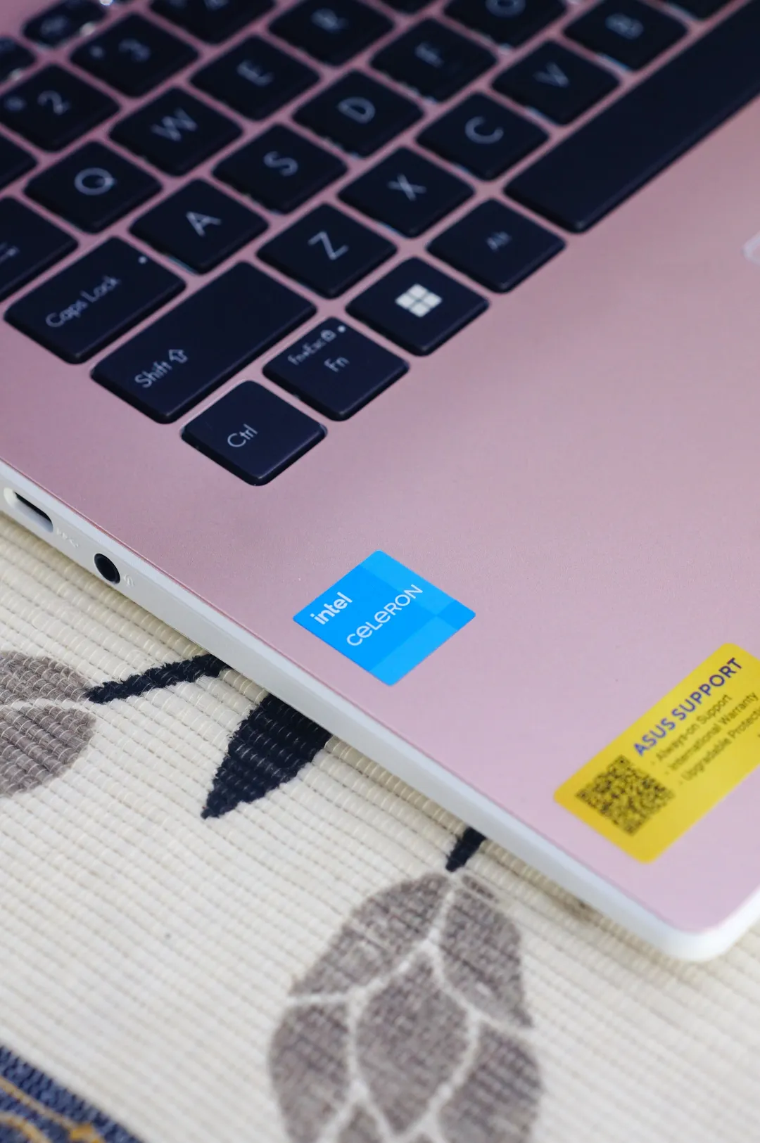 ASUS VIVOBOOK E410KA foto 3