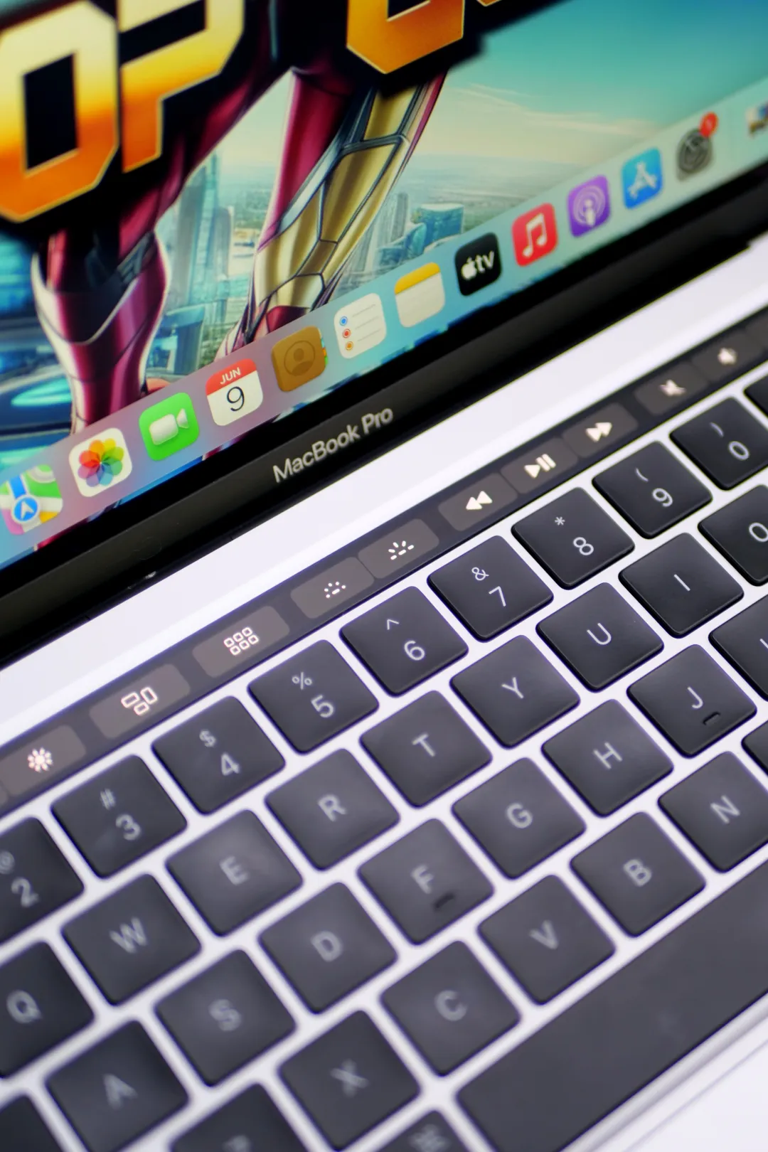 APPLE MACBOOK PRO 2020 foto 3
