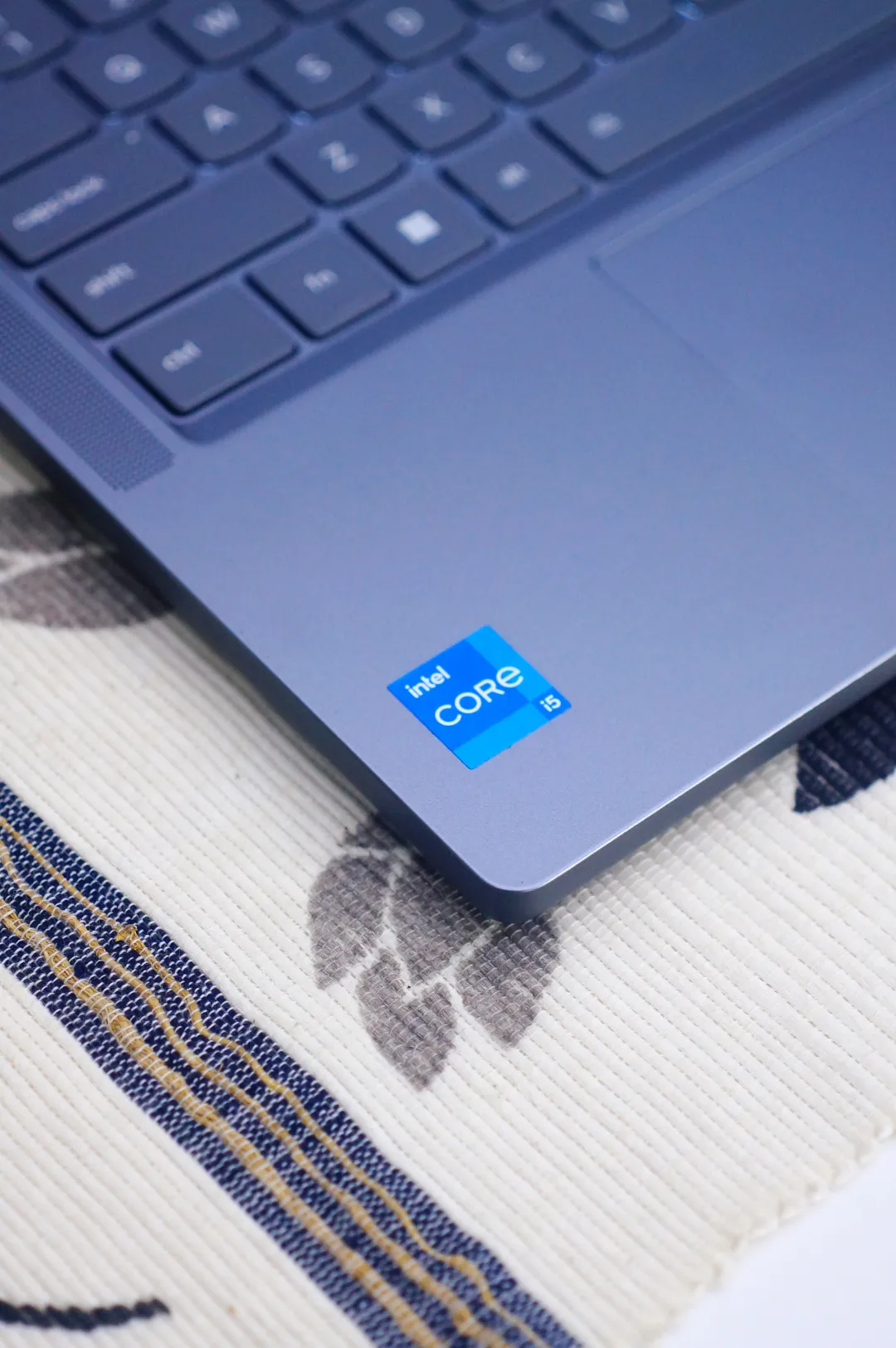 Lenovo IDEAPAD SLIM 3 14IRH10 foto 3