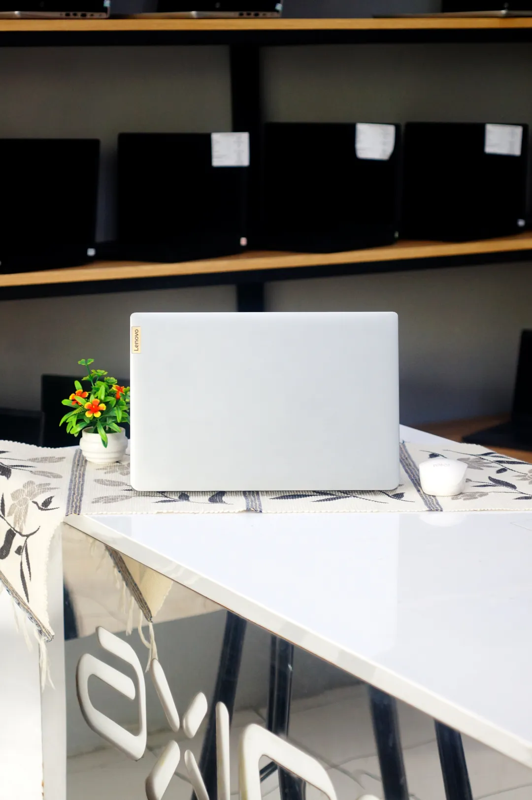 Lenovo IDEAPAD SLIM 1I 14IGL7 foto 4