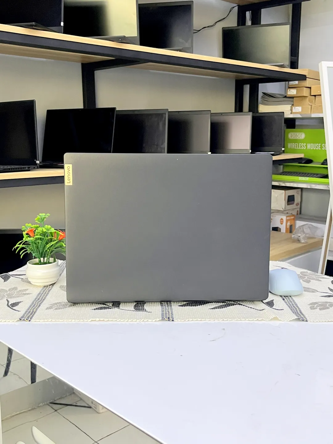 Lenovo IDEAPAD SLIM 3 foto 4