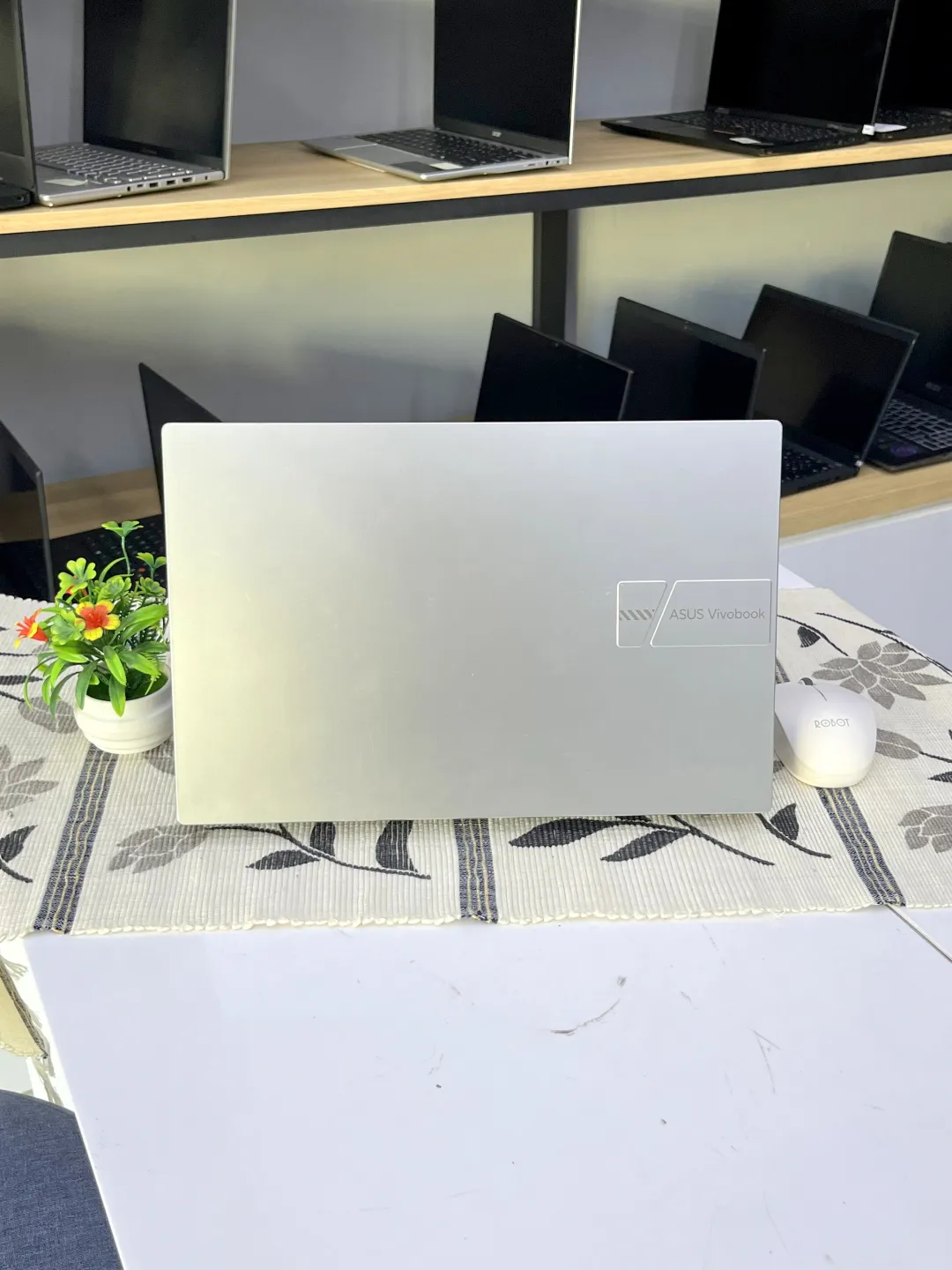 Asus VIVOBOOK A1404ZA foto 4