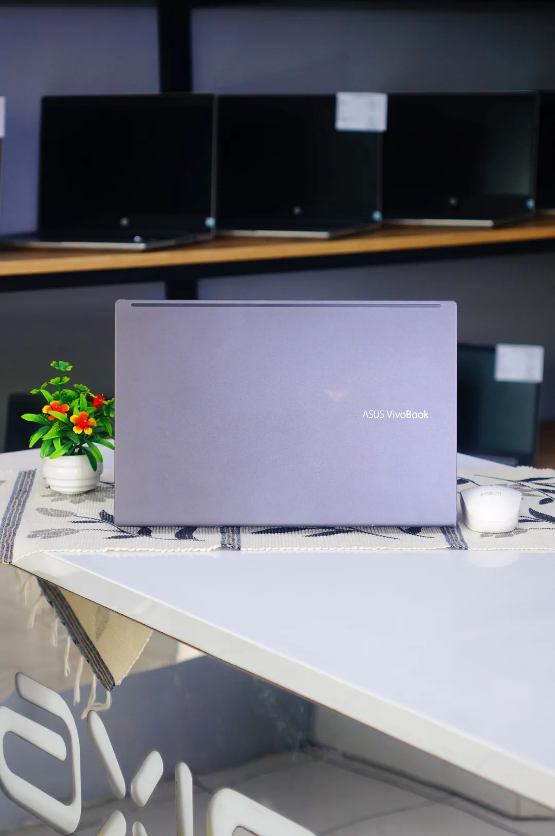 Asus VIVOBOOK K413E foto 4