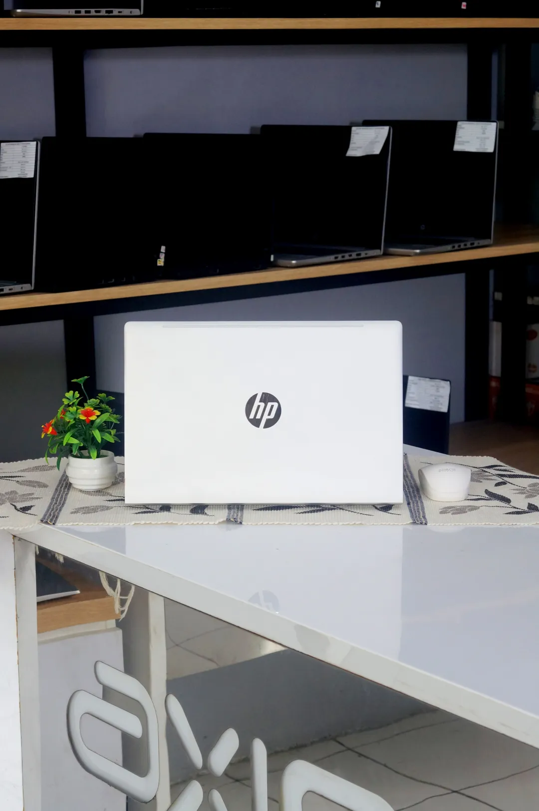 HP ELITEBOOK 845 G8 foto 4