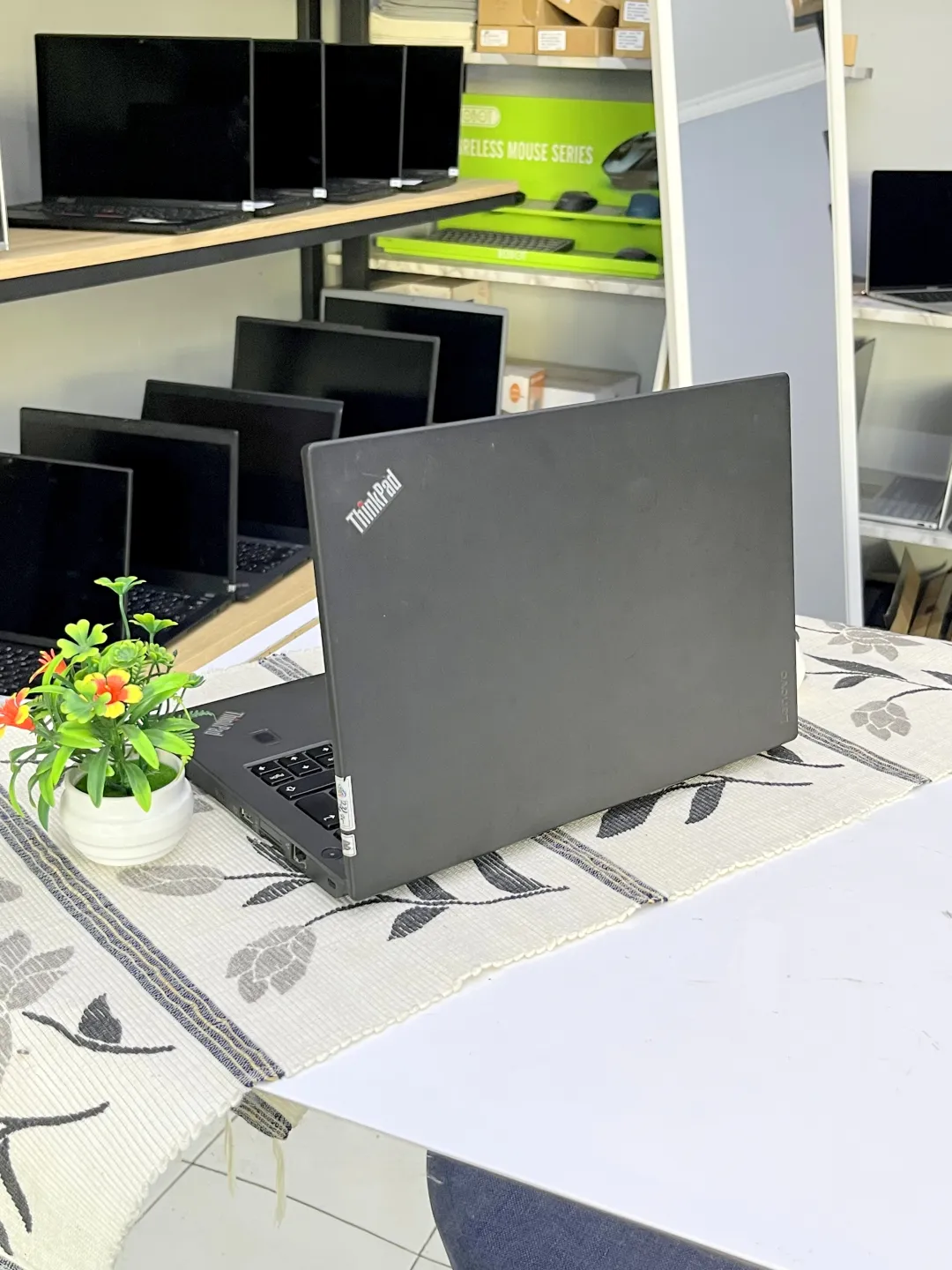Lenovo THINKPAD X270 foto 4