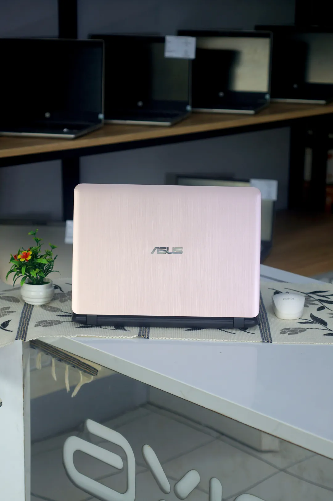 Asus A407M foto 4