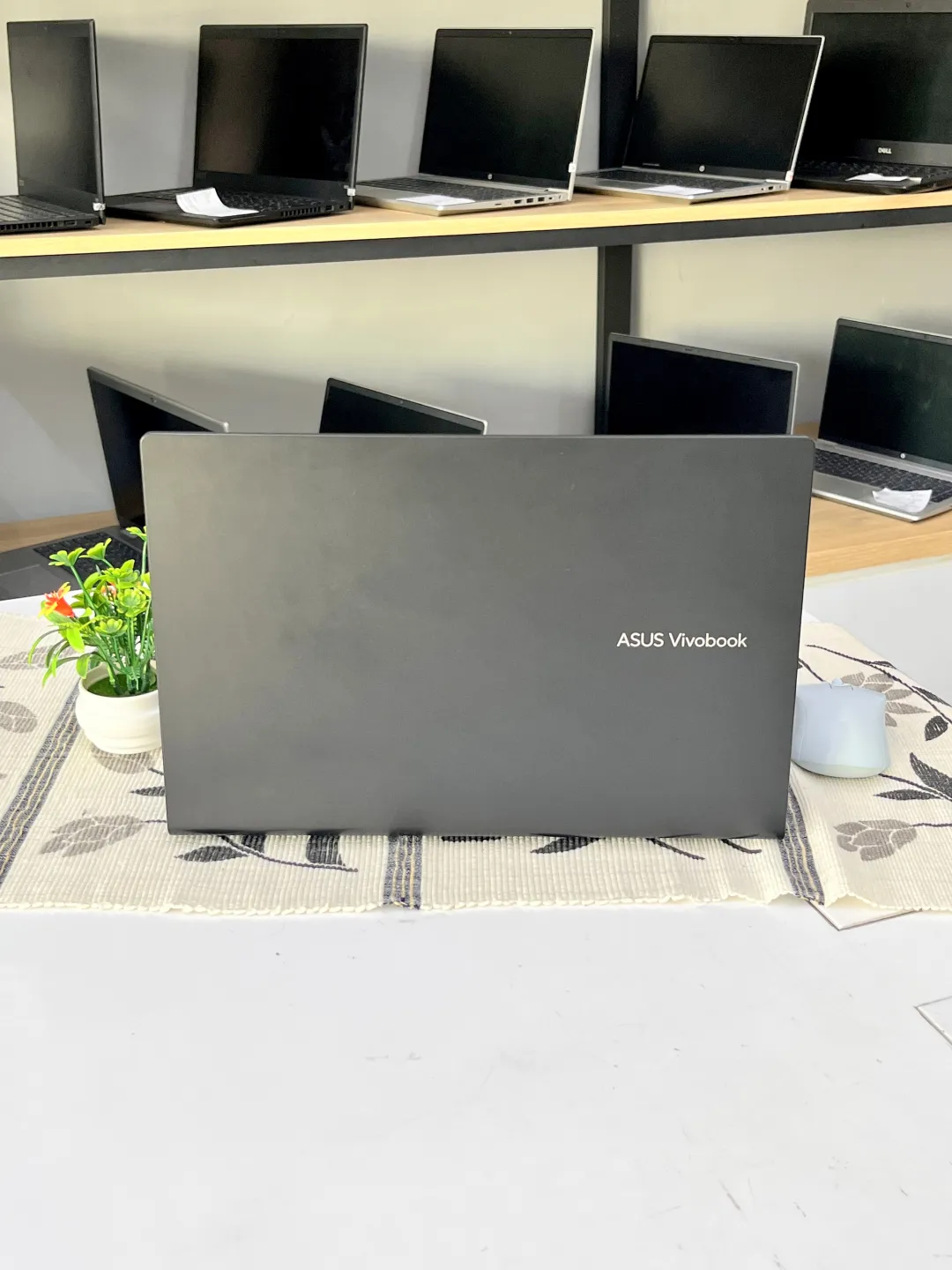 Asus VIVOBOOK A1400E foto 4