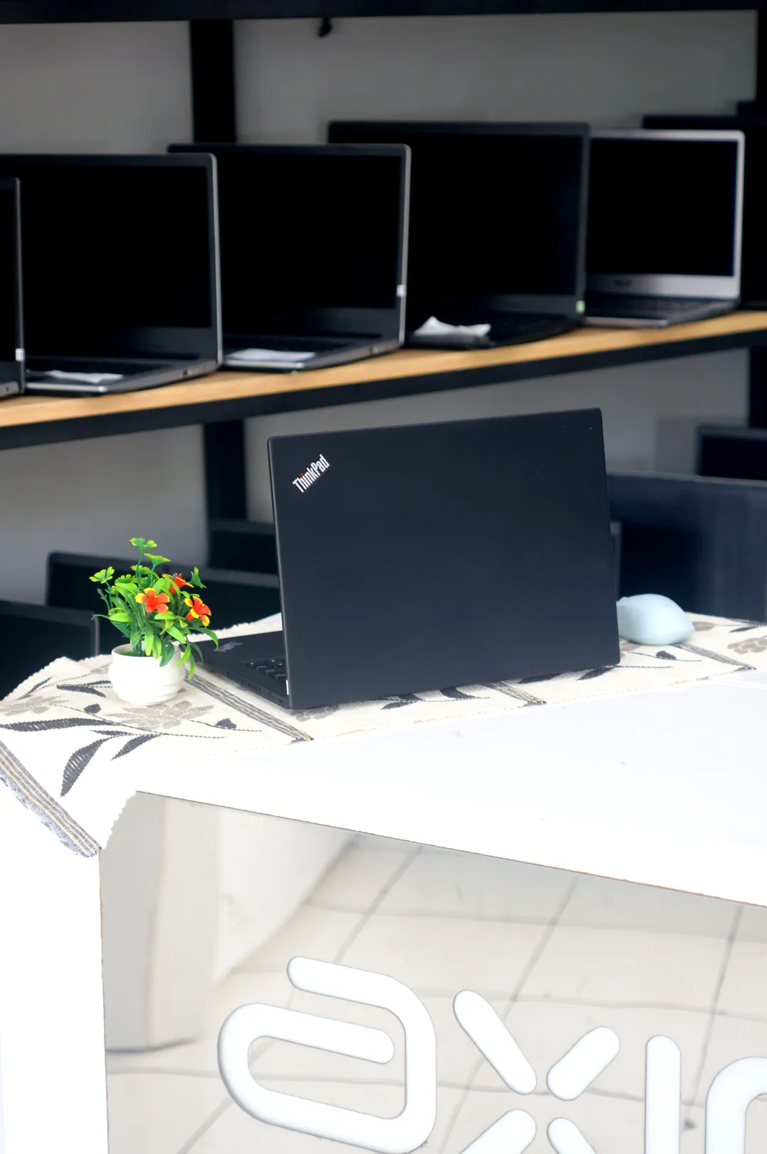 Lenovo THINKPAD X13 foto 4
