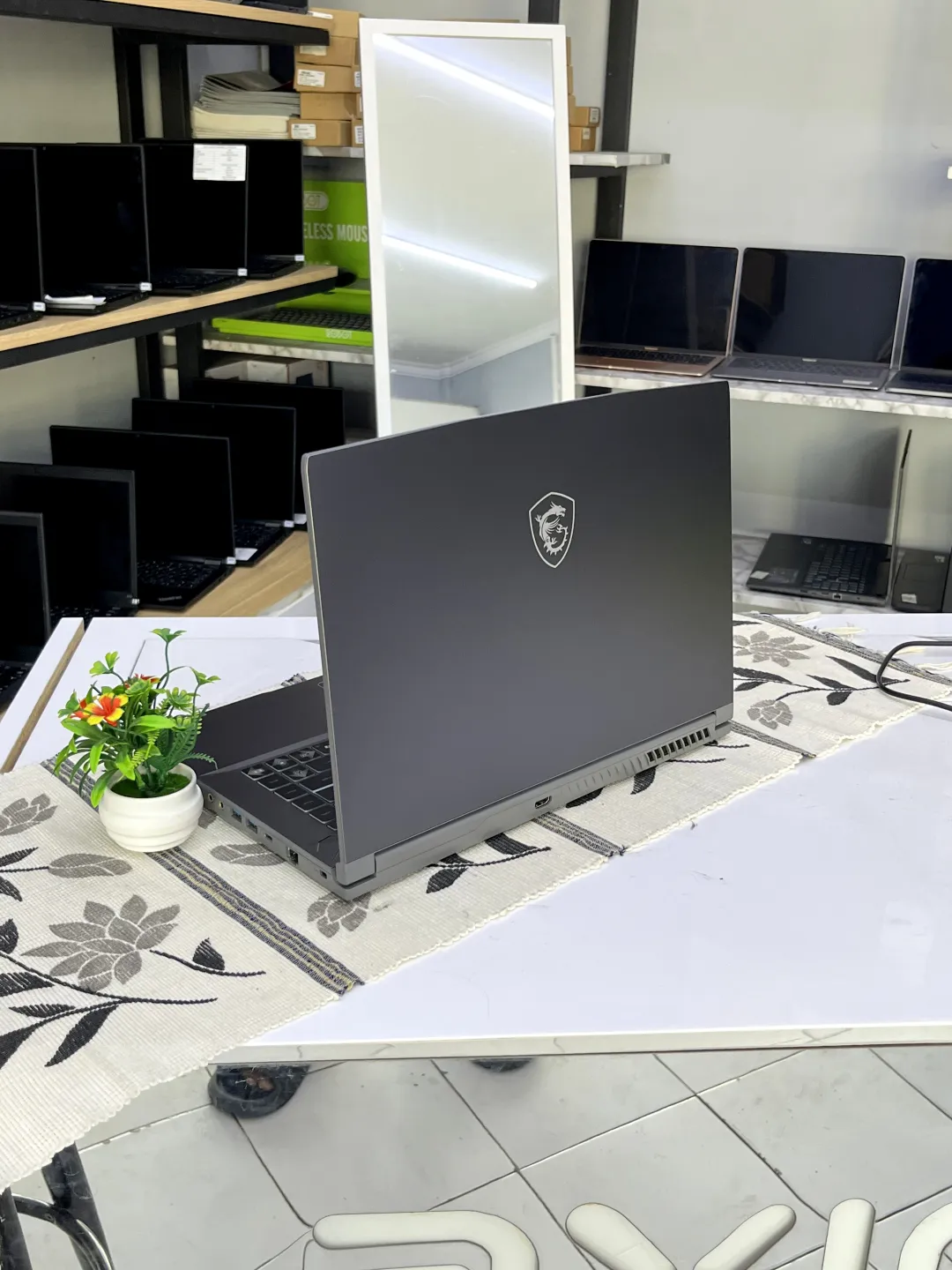 MSI THIN 15 B12UC foto 4