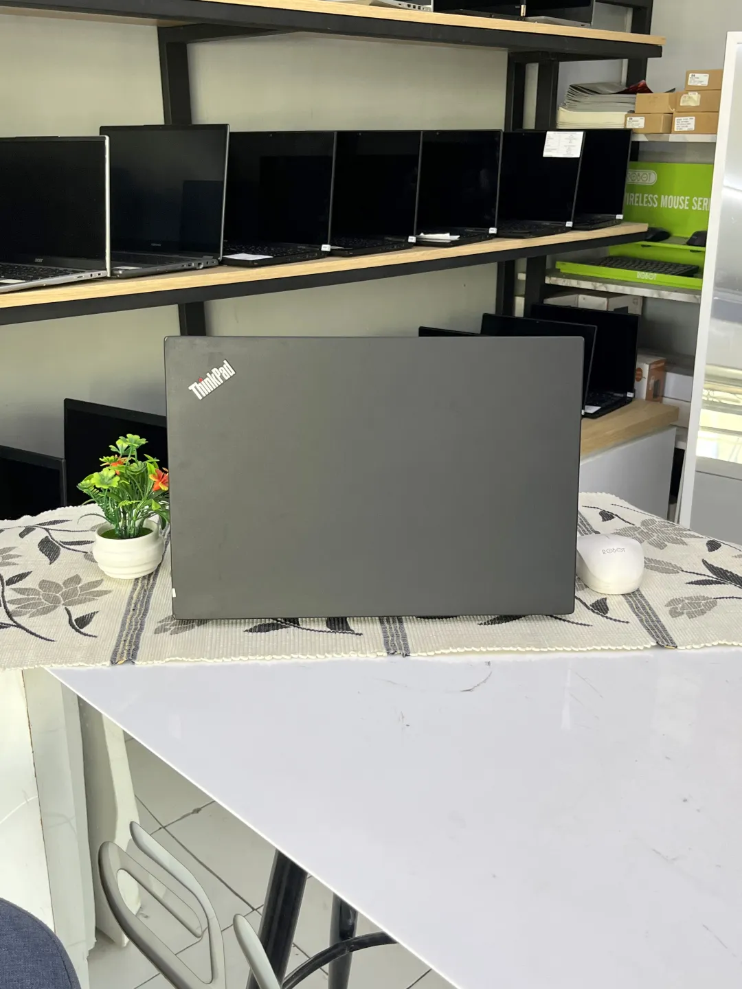 Lenovo THINKPAD T14 foto 4