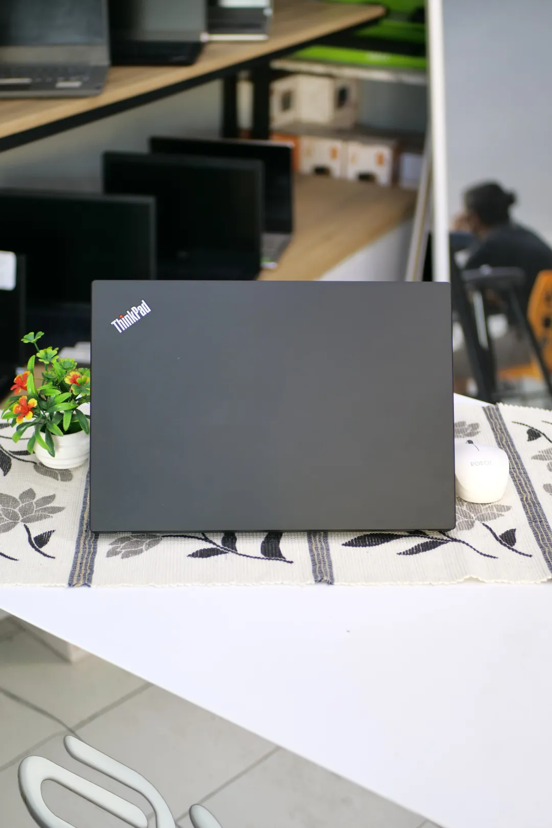 Lenovo THINKPAD T14 G1 foto 4
