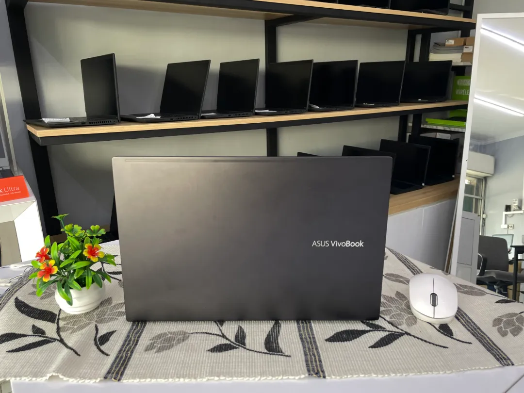 Asus VIVOBOOK K413F foto 4